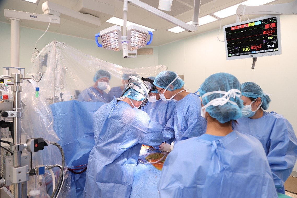 Hành Trình Cứu Sống: Kết Nối Kỳ Diệu Giữa Các Bệnh Viện