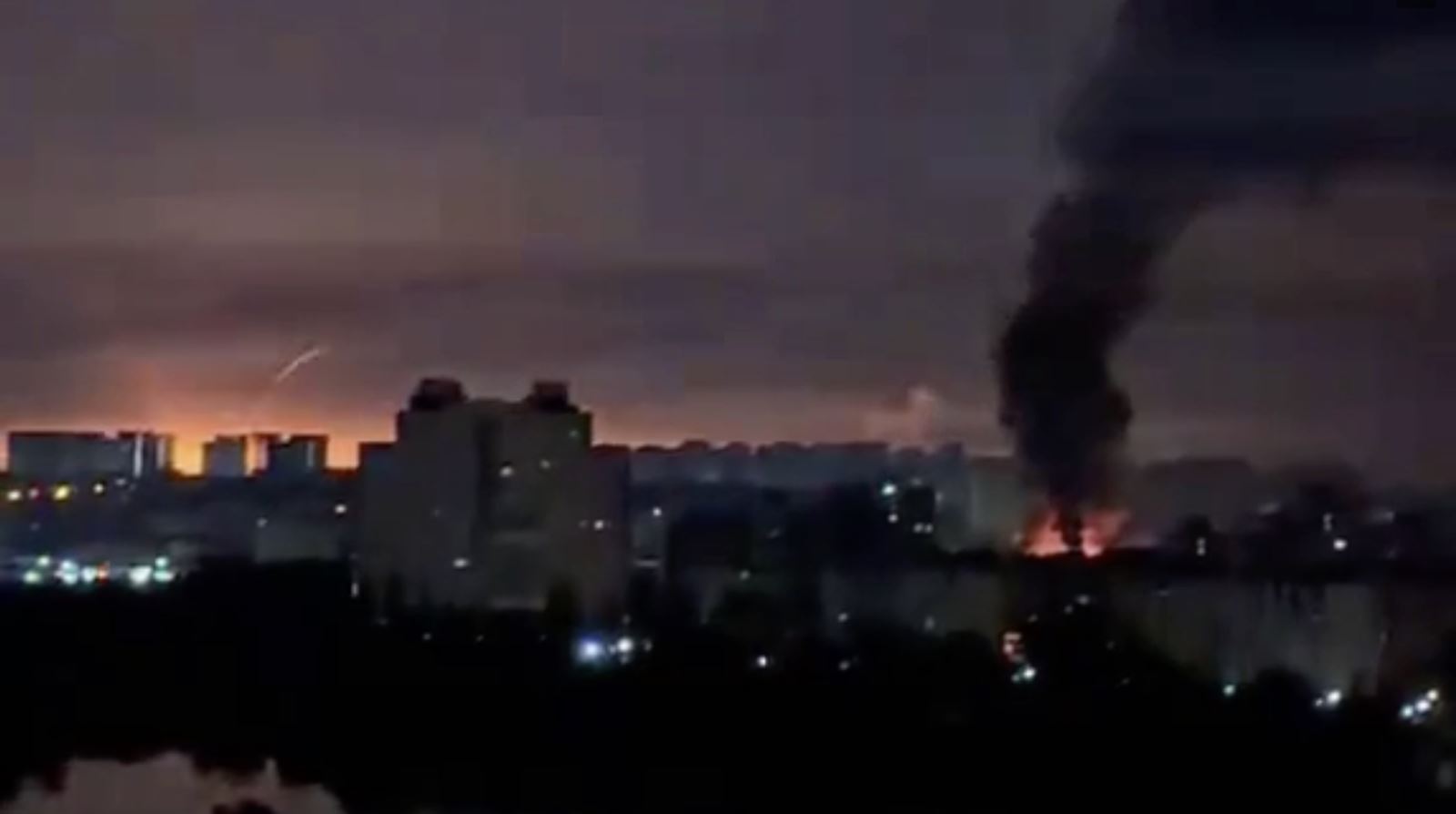 Kiev chịu đựng đợt không kích mới: Chuyện gì đang xảy ra?