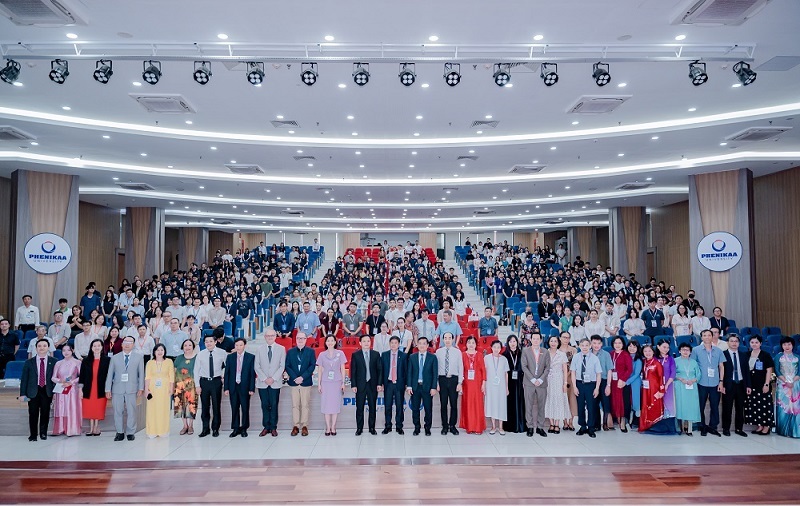 Y Học Chính Xác: Những Đột Phá Từ Dữ Liệu Gen Tại MEDLATEC - Ảnh 1.