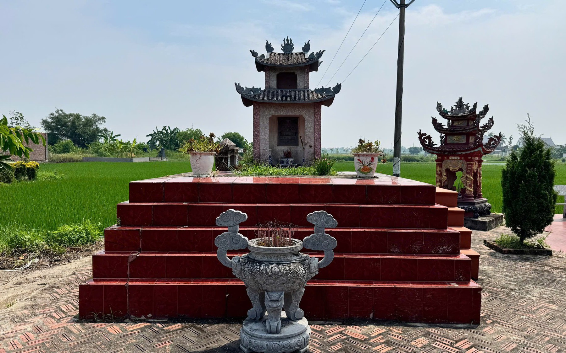 Khám Phá Khu Vực Nghi Ngờ Chôn Cất Hài Cốt Liệt Sĩ Tại Đèo Phước Tượng