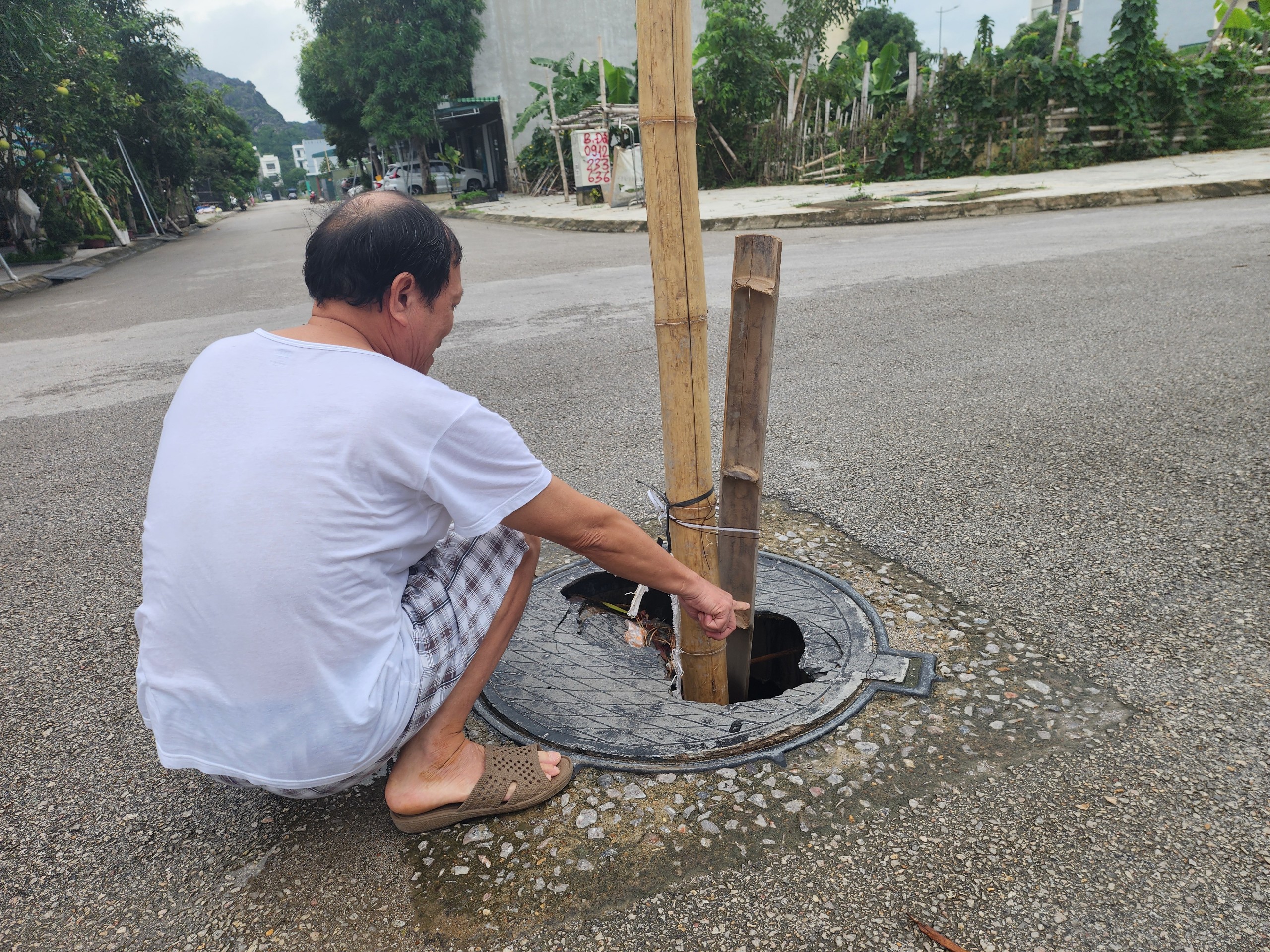 Thanh Hóa chỉ đạo xử lý triệt để tình trạng ‘bẫy’ hố ga nguy hiểm giữa lòng đô thị sau khi Báo Sức khỏe & Đời sống phản ánh- Ảnh 1.