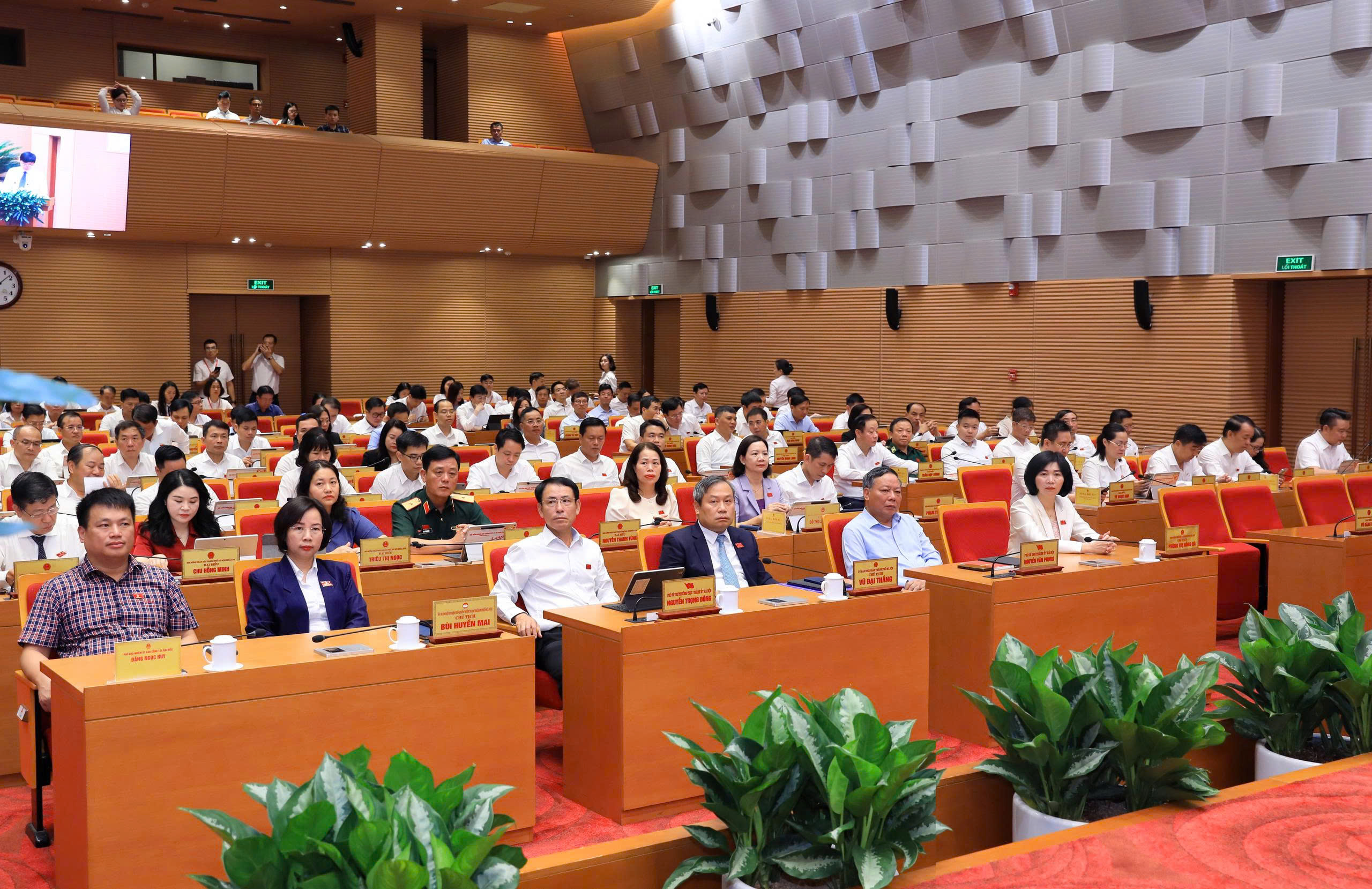 Hà Nội đồng ý gia hạn 3 tháng cho Trục Đại lộ sông Hồng và 5 dự án lớn- Ảnh 1.
