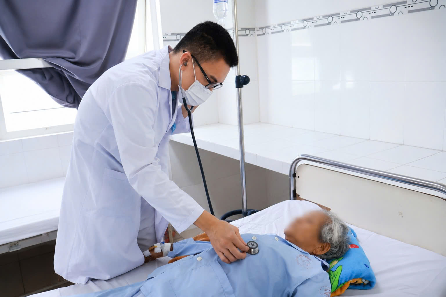 Khám Sức Khỏe Cộng Đồng: Phát Hiện Sớm Thiếu Máu Ở Người Cao Tuổi