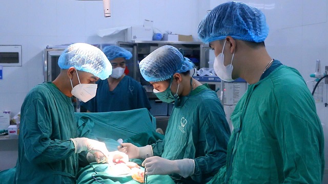 Gãy dương vật sau cú va chạm bất ngờ khi quan hệ