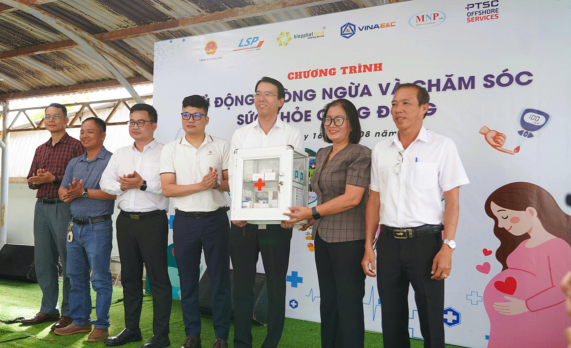 Chăm sóc sức khỏe cộng đồng tại Long Sơn