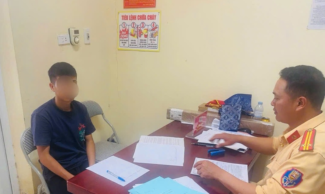 Hành Vi Nguy Hiểm Của Thanh Niên Khi Lái Xe Tại Thái Nguyên