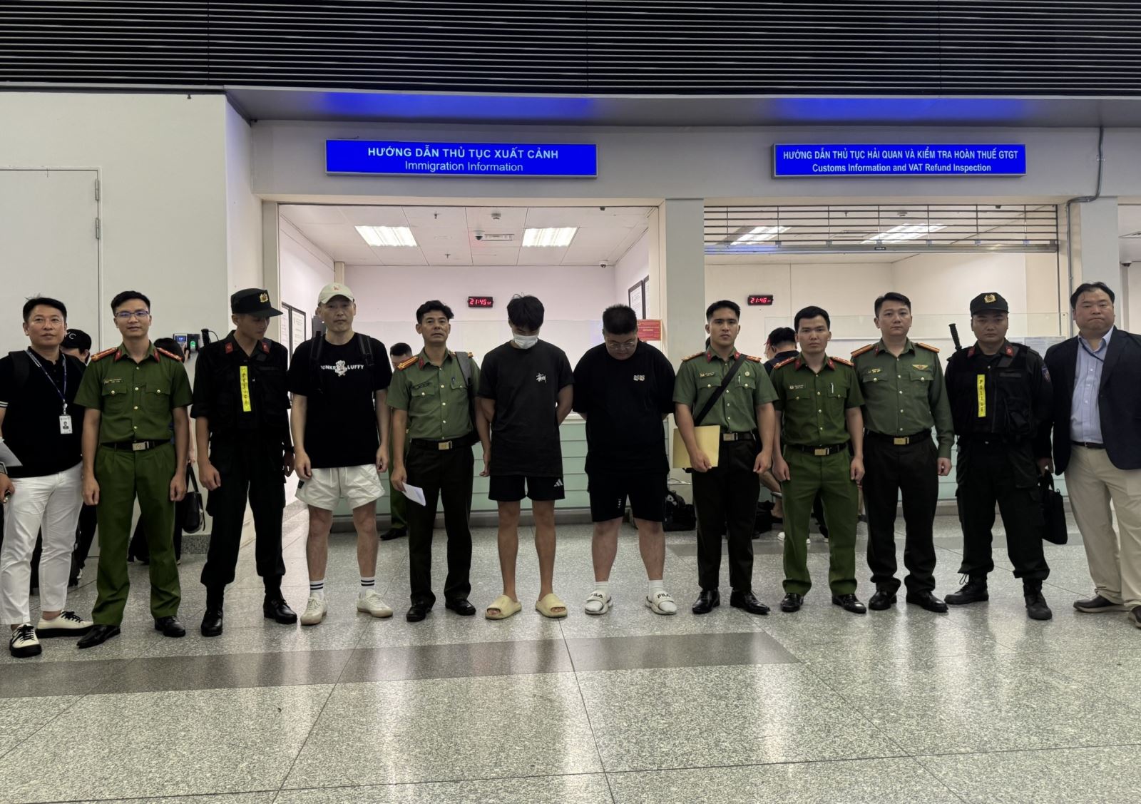 Truy Bắt 8 Người Hàn Quốc Từ Campuchia Sang Việt Nam Trong Cuộc Lừa Đảo Quốc Tế