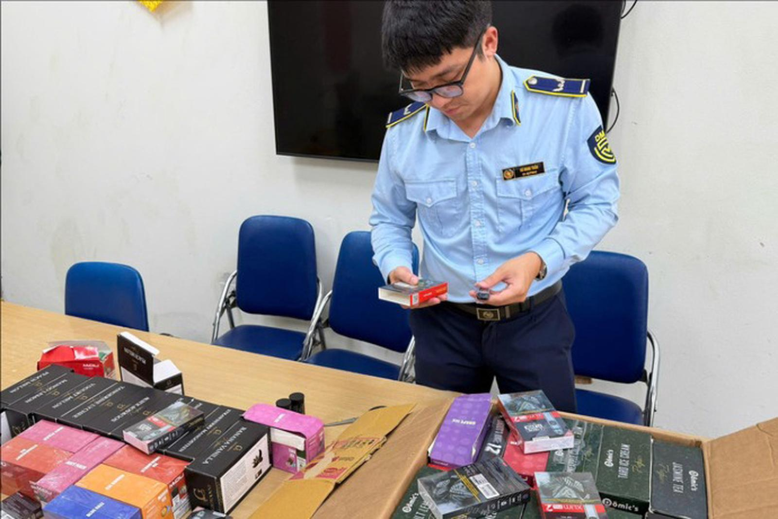 Thị trường trực tuyến của thuốc lá điện tử: cách thức hoạt động và thách thức quản lý