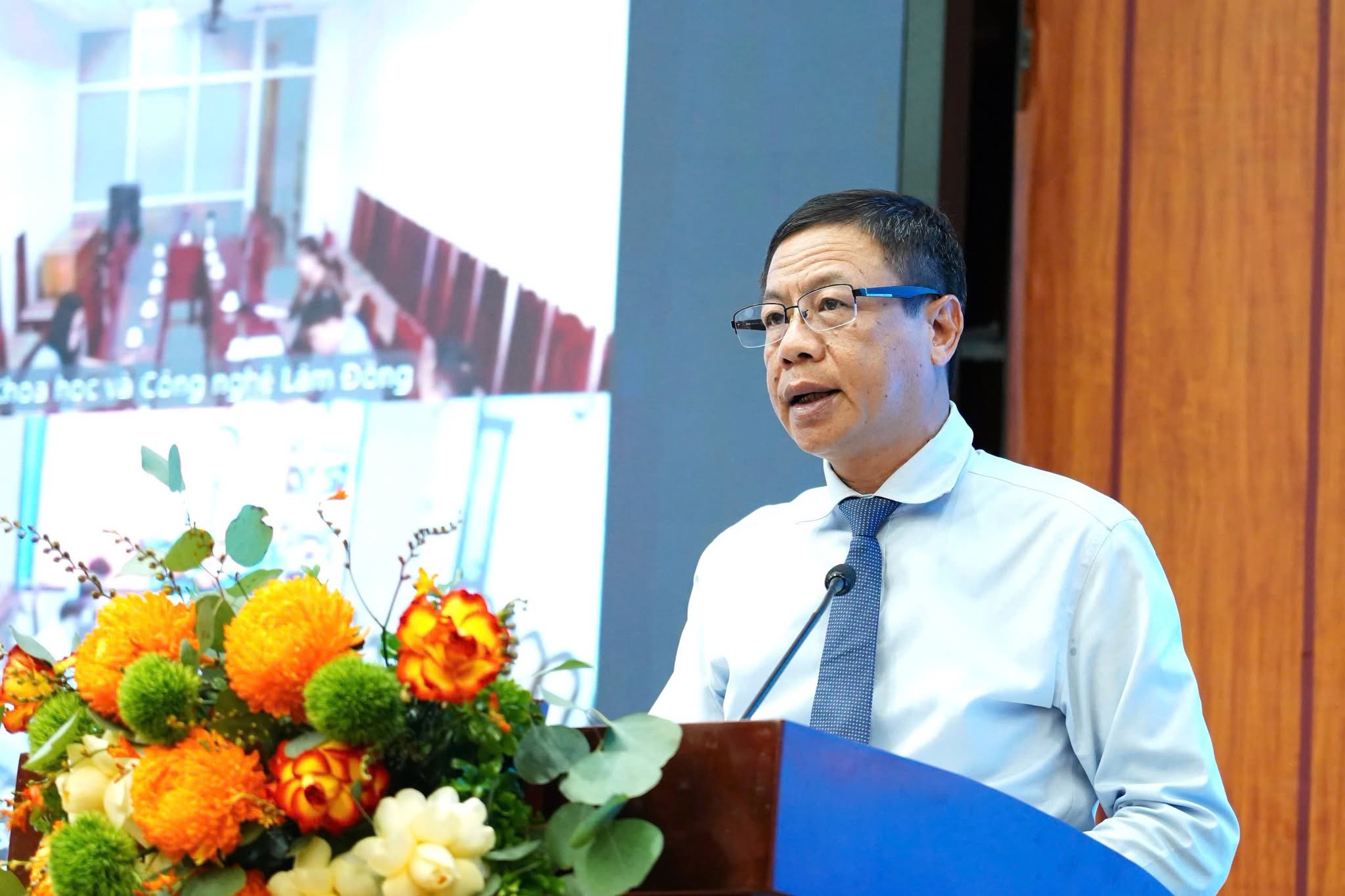 Cách Tiếp Cận Mới Trong Triển Khai Công Nghệ Chiến Lược Tại Việt Nam