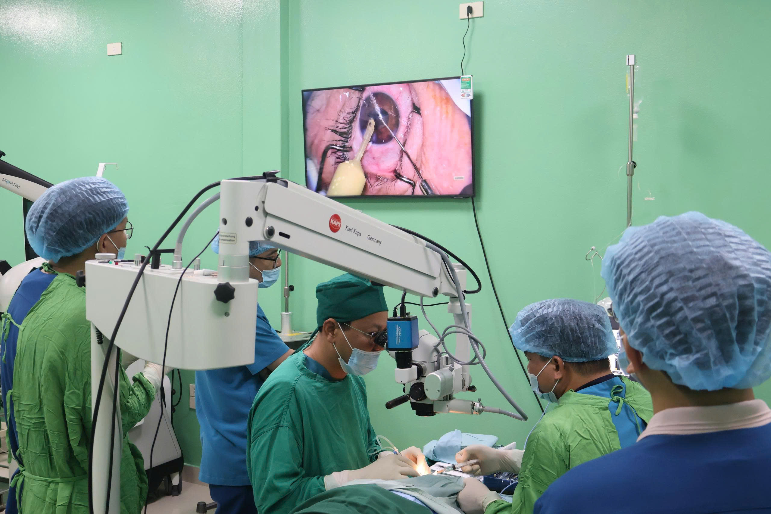 a3-1785989196465303868530 Khám Phá Những Thách Thức Trong Chẩn Đoán Thoái Hóa Điểm Vàng Tuổi Già- Ảnh 2.
