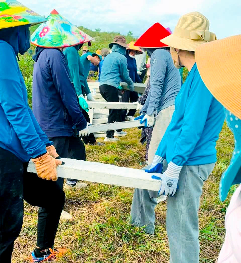 Hơn 1.000 Người Đồng Tâm Tái Tạo Di Sản ‘BÁC HỒ SỐNG MÃI’ Trên Núi Nhón