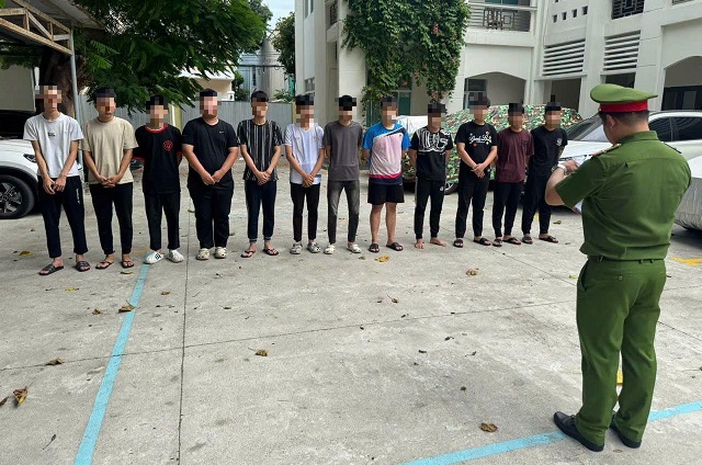 Đà Nẵng: Đưa 12 Đối Tượng Thanh Thiếu Niên Vào Tạm Giam Vì Gây Rối