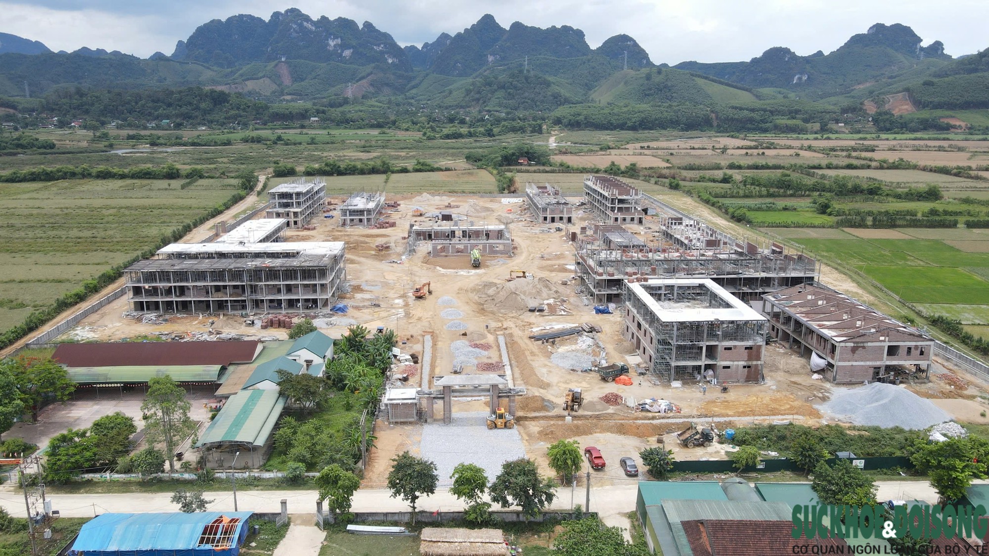 Tiến Độ Xây Dựng Trường Nội Trú: Những Nỗ Lực Đáng Khen Tại Vùng Biên Nghệ An