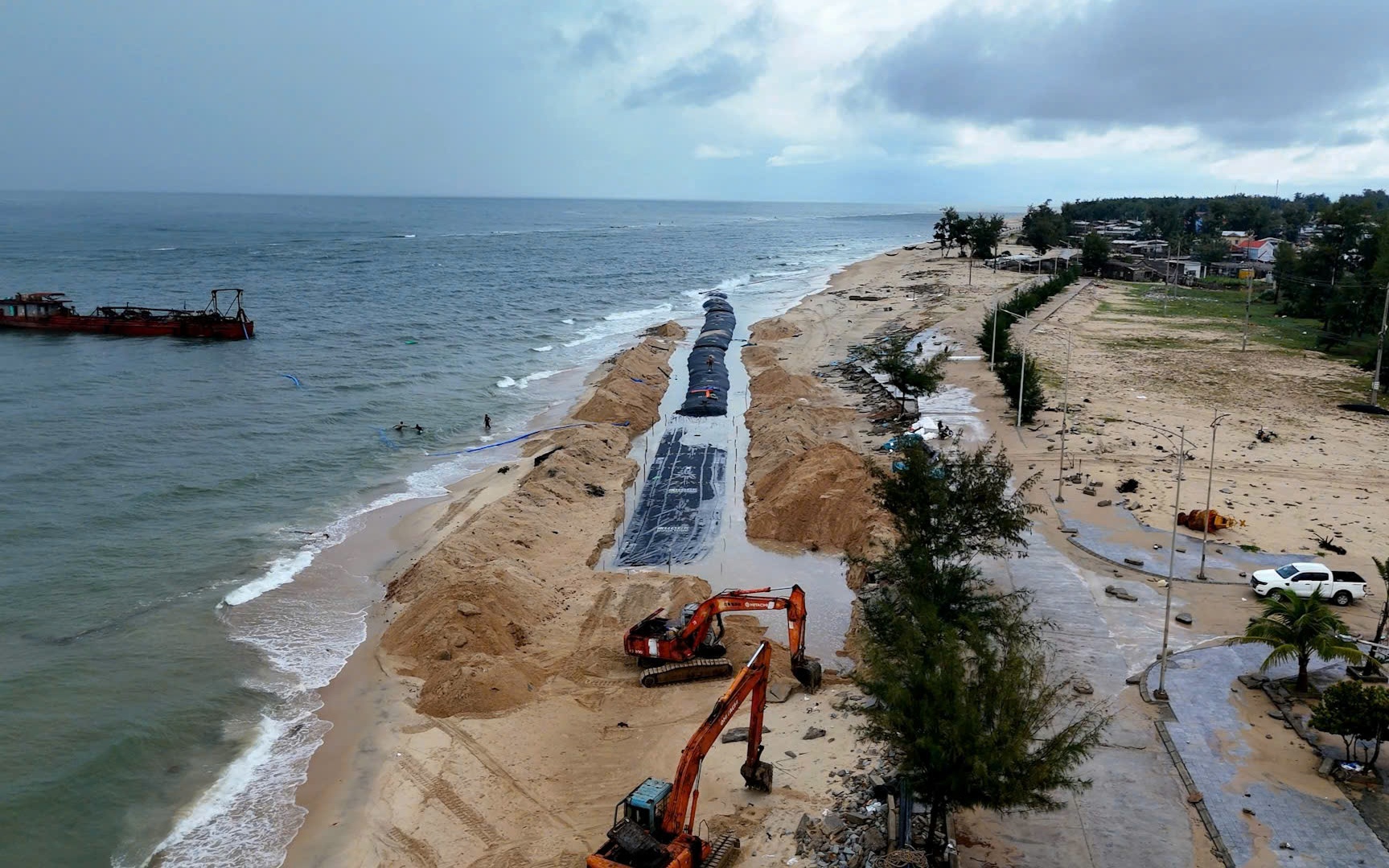 Dự Án Bảo Vệ Bờ Biển Huế: Dồn Lực Xây Dựng ‘Lá Chắn’ 260 Tỷ Đồng Trước Mùa Mưa Bão