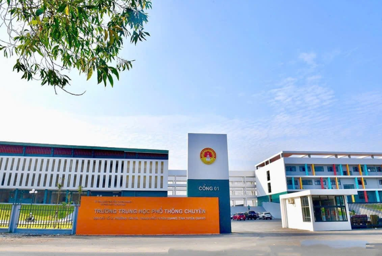 Cảnh Giác Với Việc Giám Sát Thi Tốt Nghiệp Tại Chuyên Tuyên Quang