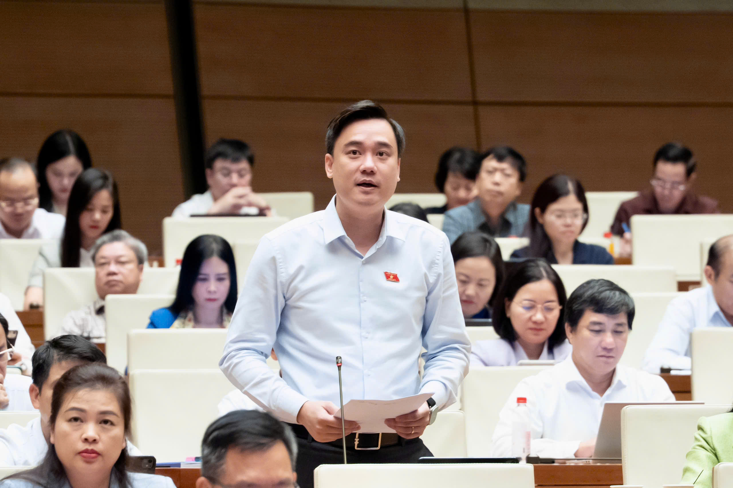Quốc hội thảo luận về bồi thường thiệt hại trong quản lý thuế - Ảnh 1.