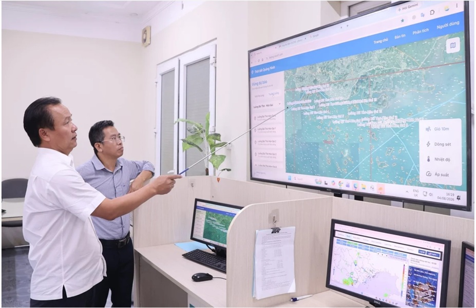 dong-set-ha-long-17861793925841069360620 Chính thức vận hành hệ thống cảnh báo sớm dông sét trên Vịnh Hạ Long bằng công nghệ AI- Ảnh 1.