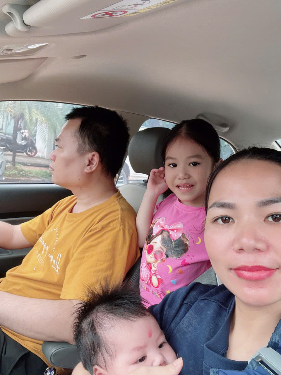 dot-quy-lao-17858452954241434506757 Bác sĩ Bạch Mai cứu sống thầy giáo hôn mê sâu sau hành trình hơn 1.000km từ Lào về nước- Ảnh 3.