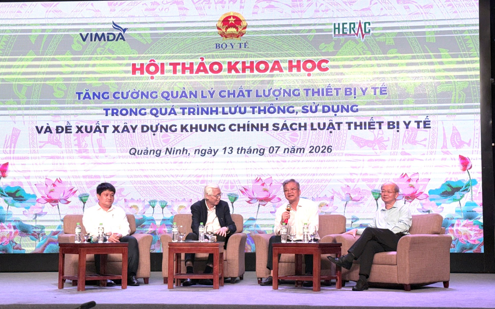 Phát Triển Phương Pháp Xác Định Chi Phí Mua Sắm Thiết Bị Y Tế Đặc Thù