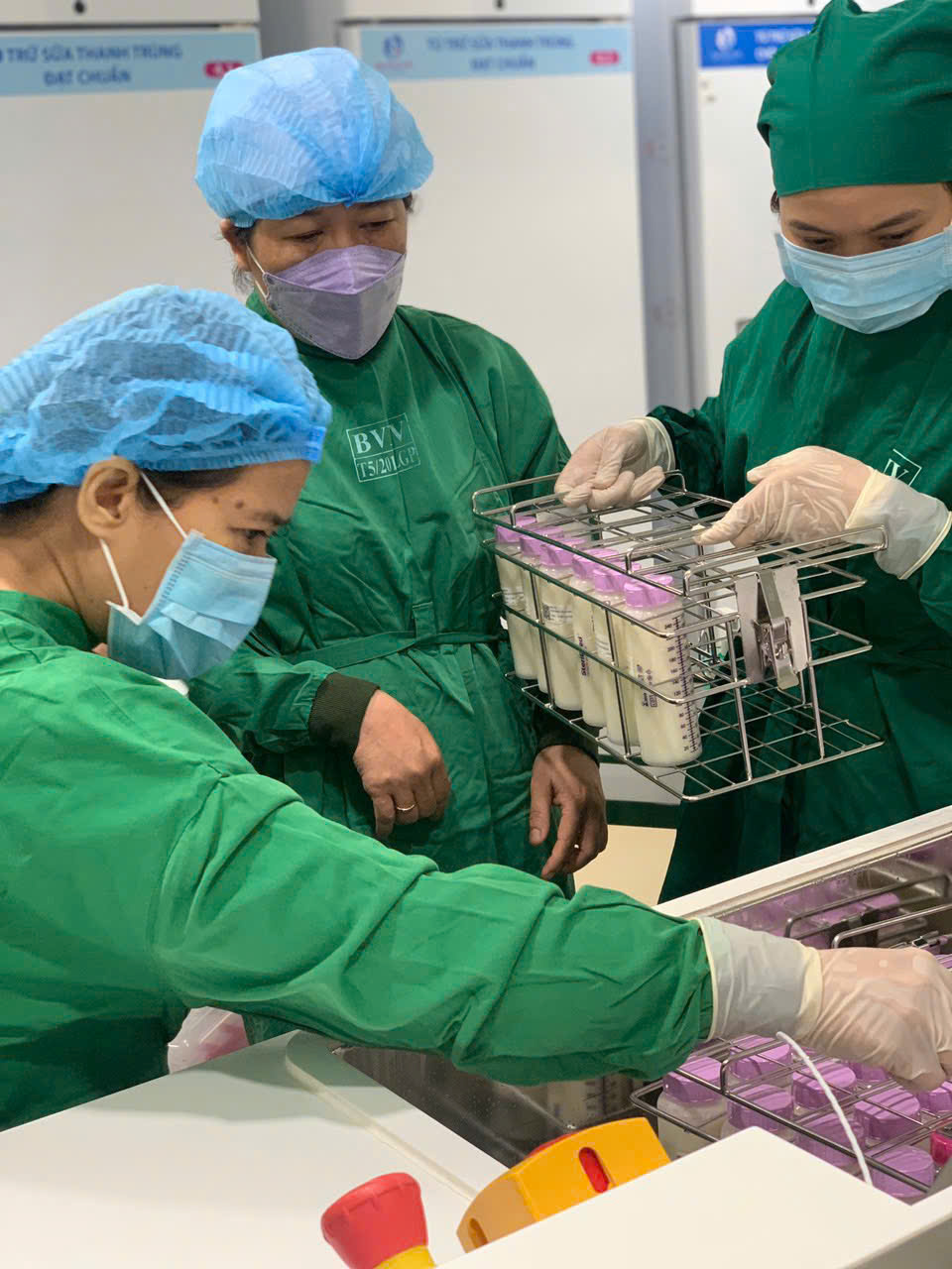 Sữa Mẹ Hiến Tặng: Cơ Hội Sống Cho Trẻ Sinh Non Tại Việt Nam