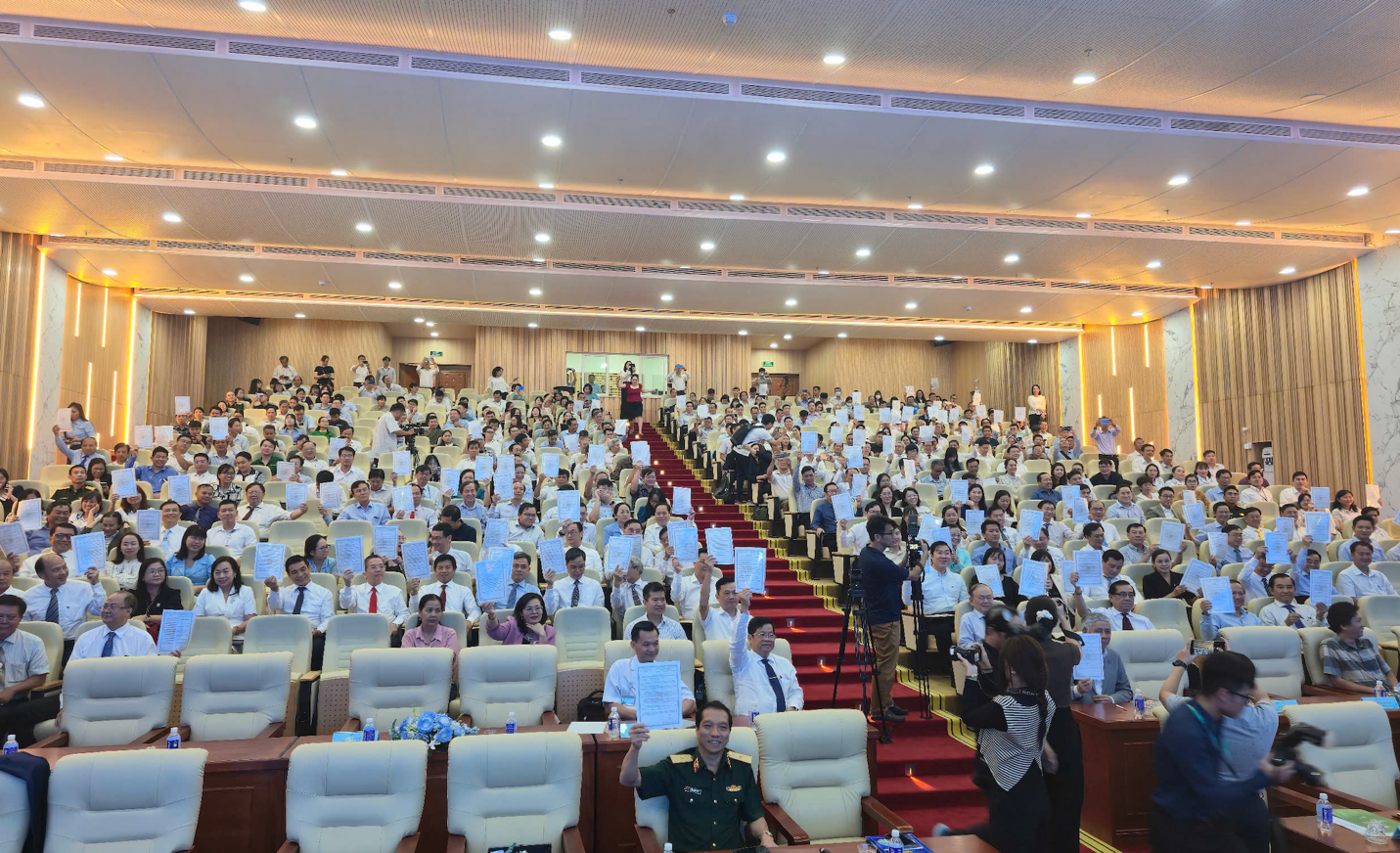 Xây Dựng Hồ Sơ Sức Khỏe Điện Tử: Đặt Người Dân Làm Trung Tâm