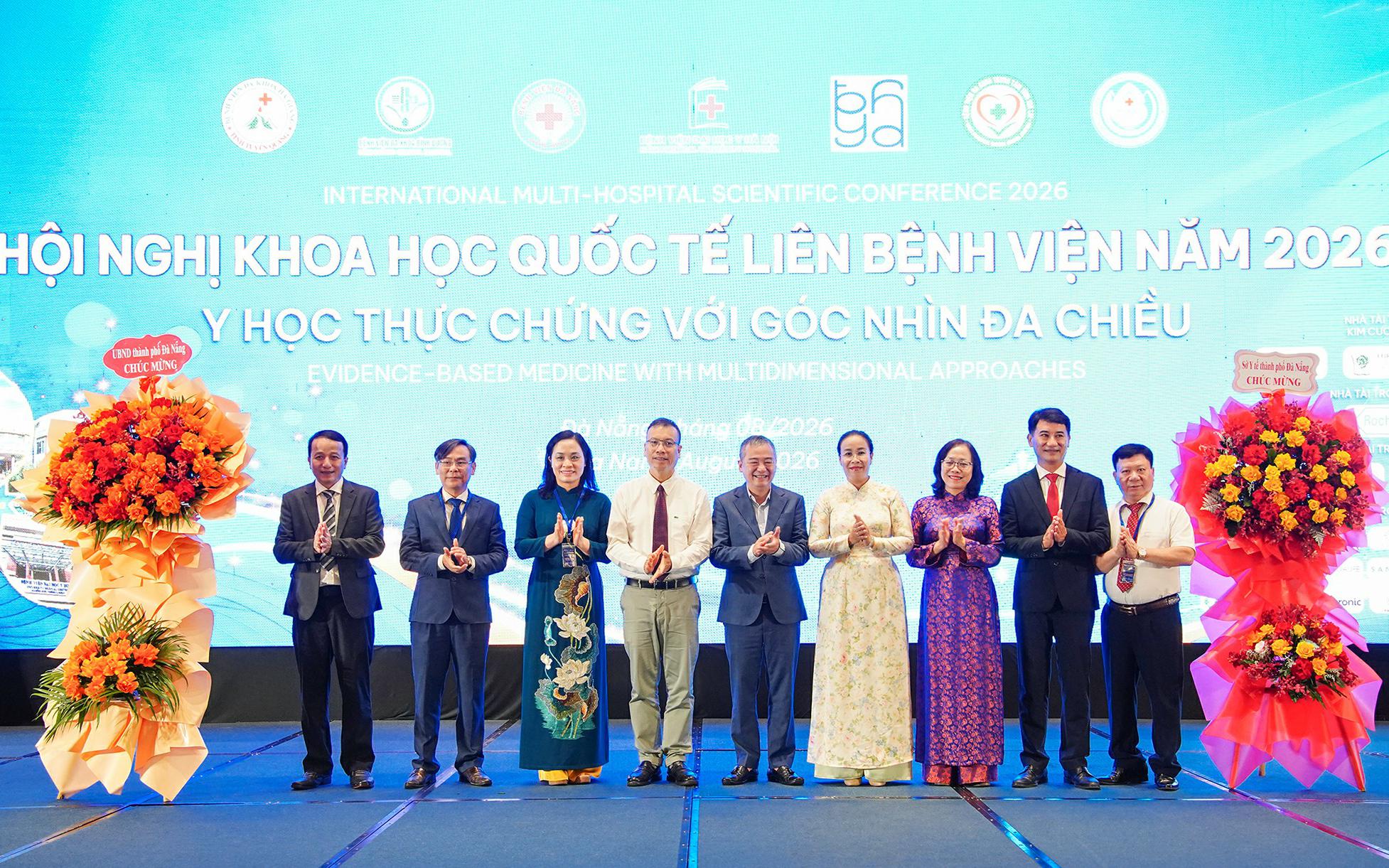 Chuyên Gia Tim Mạch Việt Nam Hỗ Trợ Myanmar Thực Hiện Kỹ Thuật TAVI