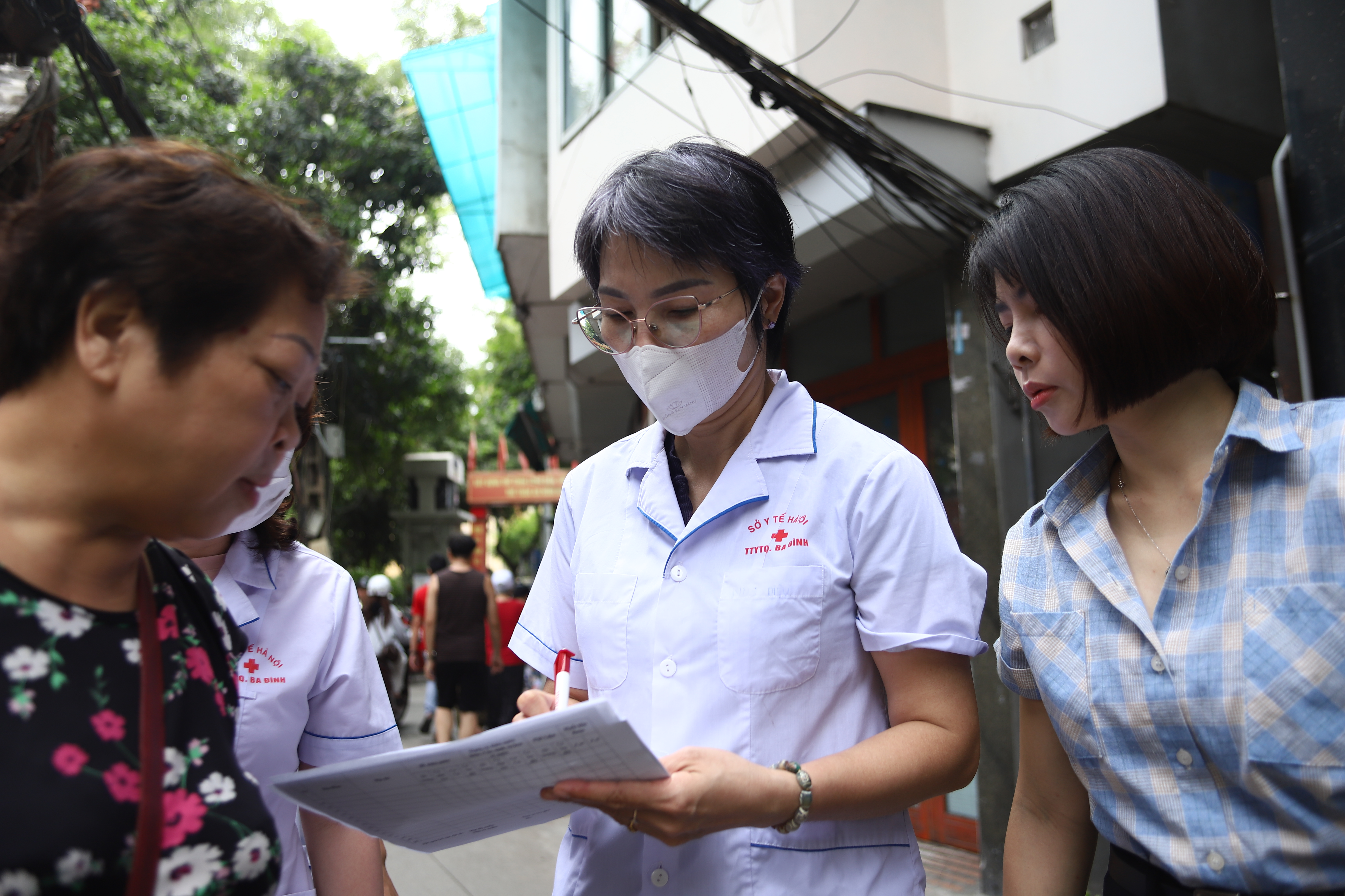 Chiến Dịch Vệ Sinh Môi Trường Tại Phường Ba Đình: Ngăn Ngừa Sốt Xuất Huyết