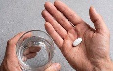 Thủ dâm ở tuổi già: lợi ích cho sức khỏe và hướng dẫn thực hiện an toàn