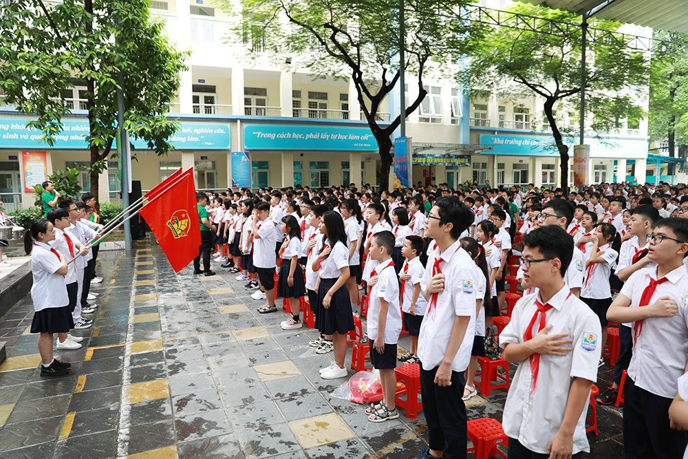 khai-giang-nam-hoc-17858331227921609737251 Năm học 2026-2027: Hiệu trưởng để xảy ra lạm thu phải chịu trách nhiệm - Ảnh 1.