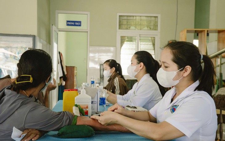 Công nghệ rút ngắn khoảng cách tiếp cận kỹ thuật y tế cao ở Lào Cai- Ảnh 4.