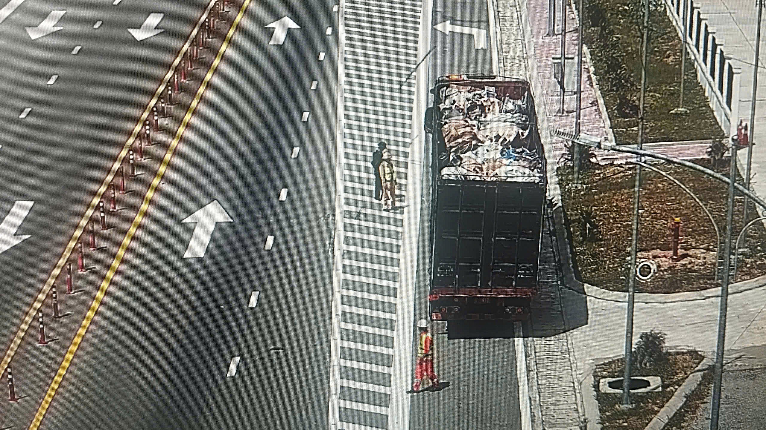 Sự Cố Thủng Lốp Nhiều Ô Tô Trên Cao Tốc: Nguyên Nhân và Hành Động Khắc Phục