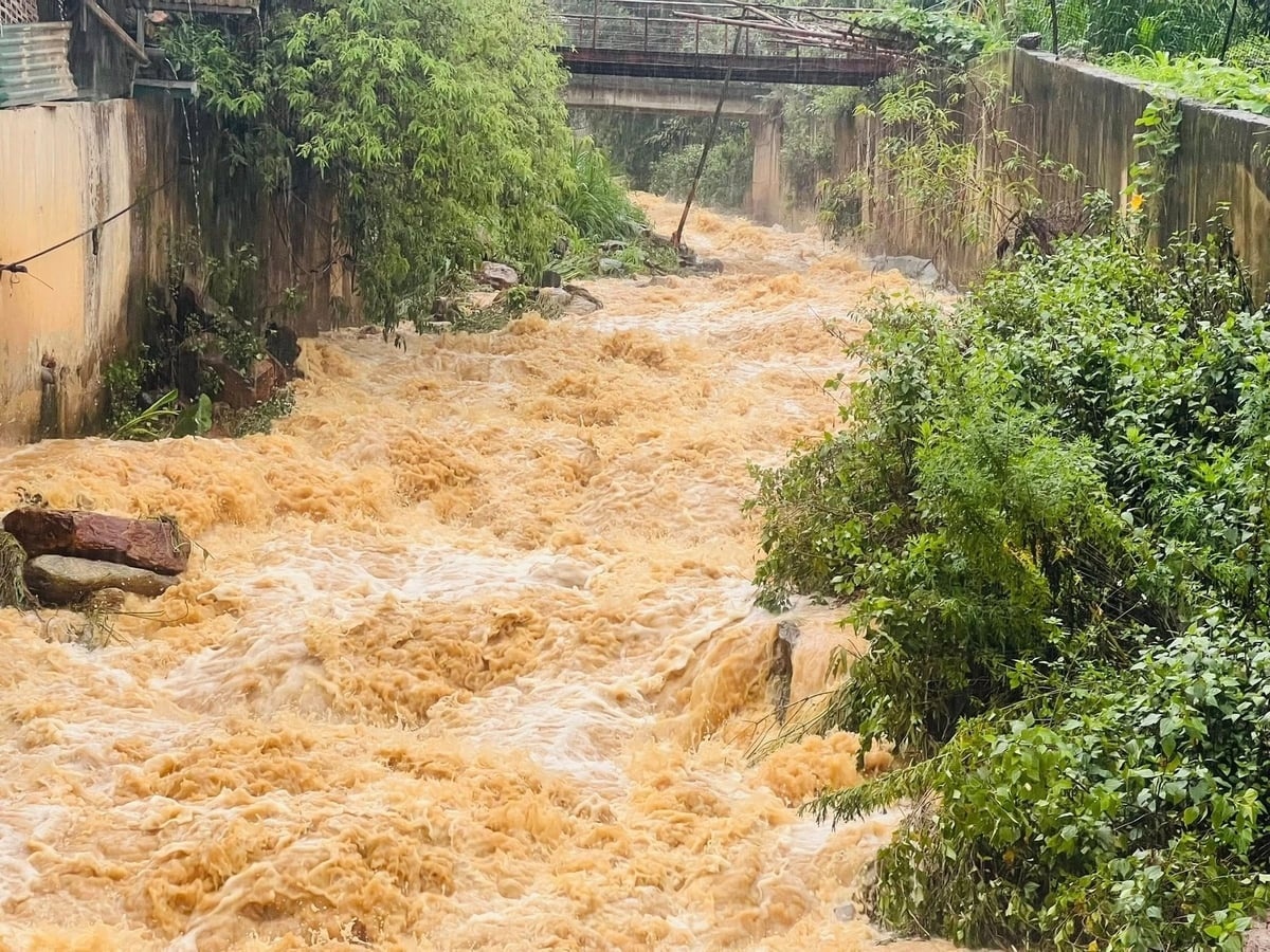 Chính Phủ Ra Lệnh Ứng Phó Với Đợt Mưa Lớn Gây Nguy Hiểm Tại Bắc Bộ