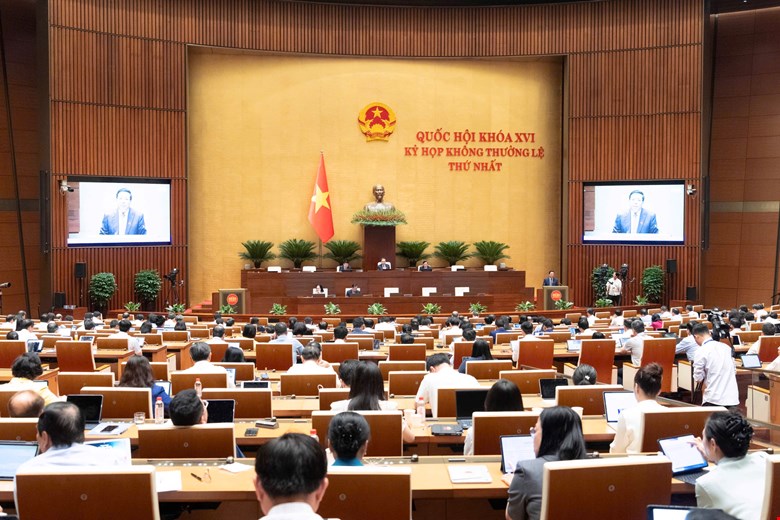 Toàn cảnh Kỳ họp không thường lệ lần thứ Nhất.