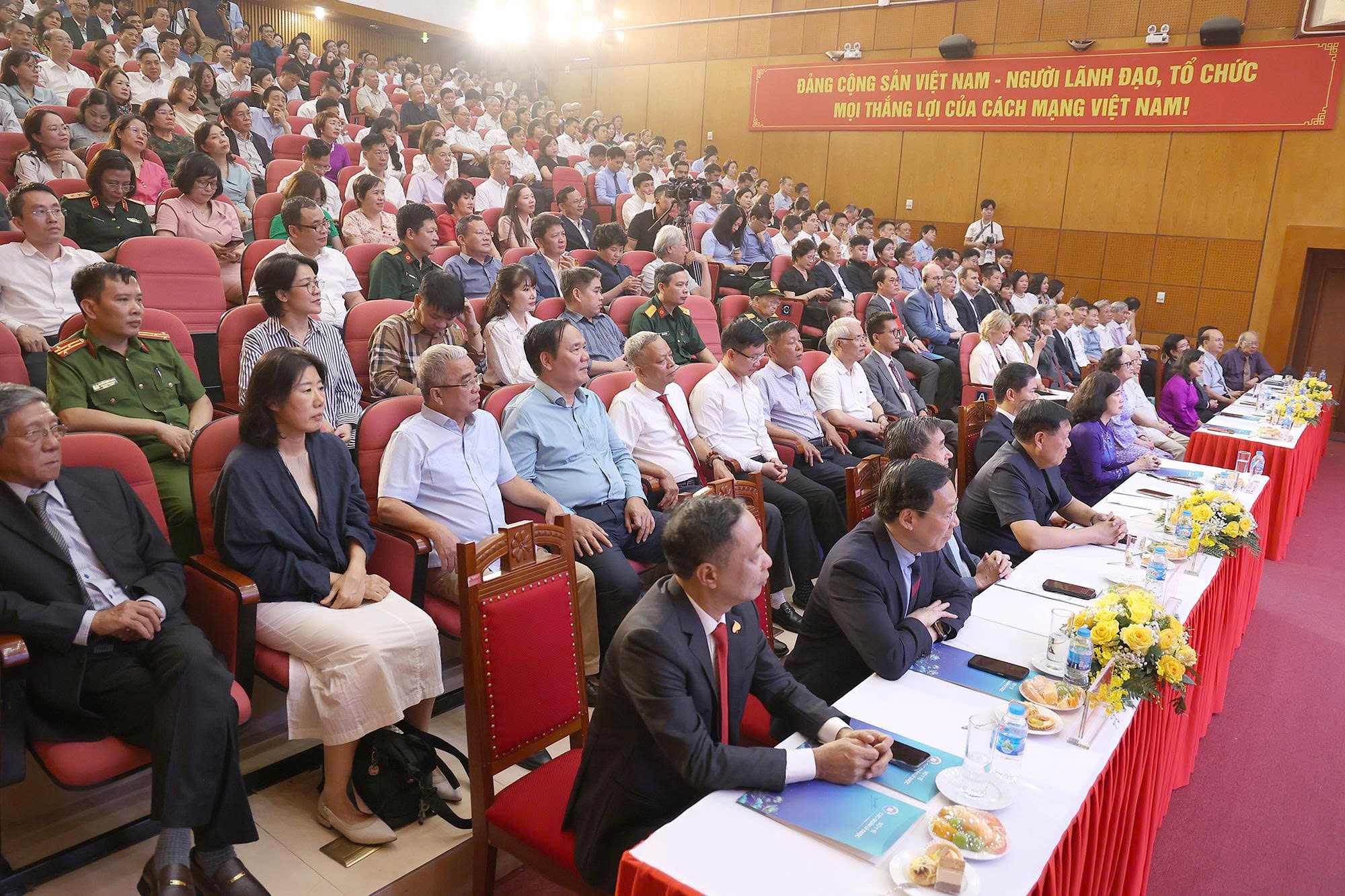 Cải Cách Ngành Dược: Định Hướng Phát Triển Bền Vững Từ Bộ Y Tế