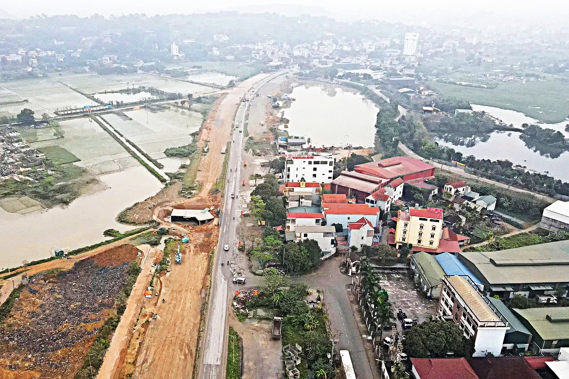 Khó Khăn Trong Thi Công Quốc Lộ 6: Tại Sao Có Chỗ Đang Thi Công, Có Chỗ Bị Bỏ Dở?