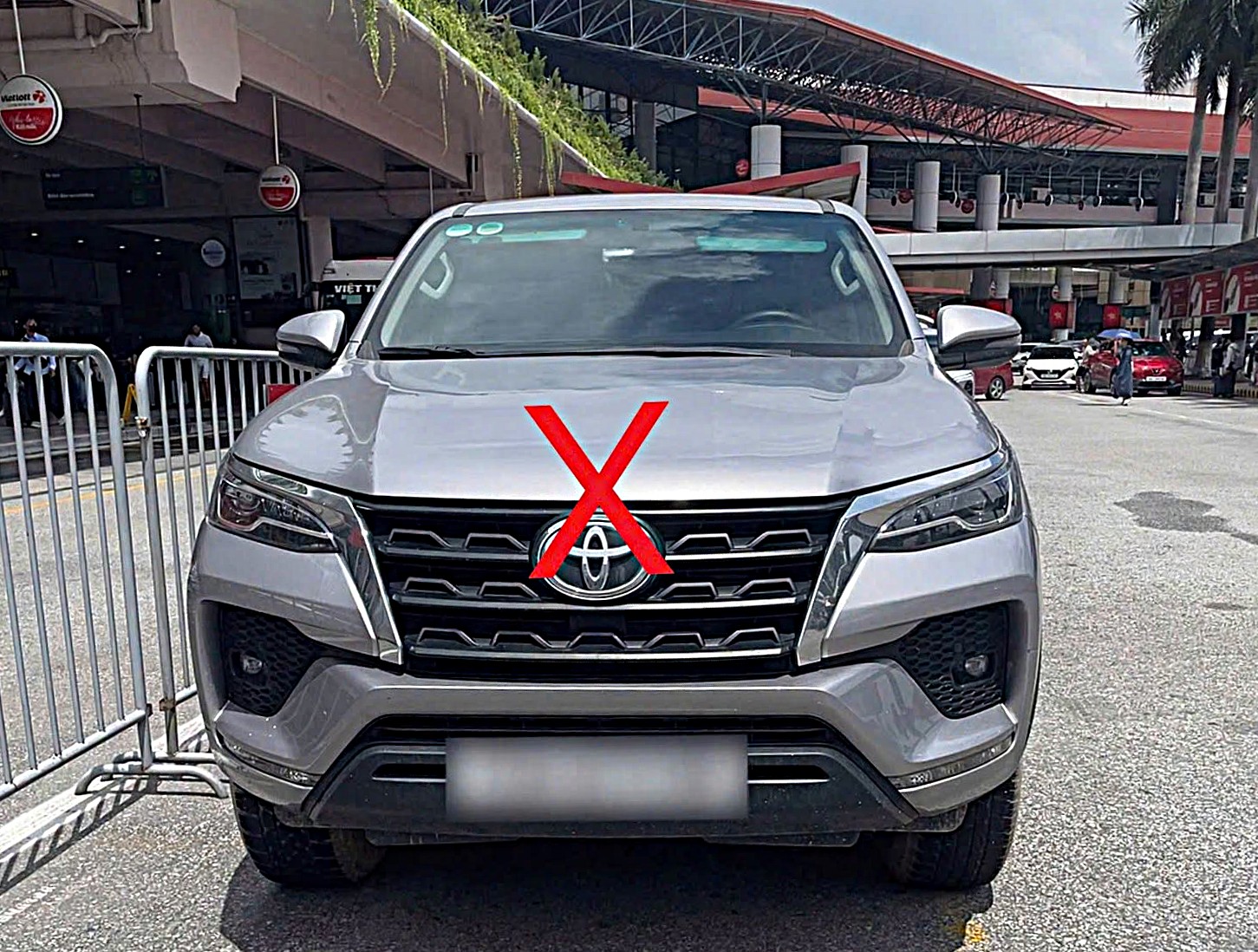 Cập Nhật Giao Thông Tại Sân Bay Nội Bài: Xử Phạt Nghiêm Các Hành Vi Vi Phạm