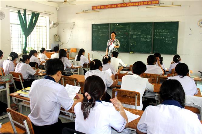 Chính Sách Nghỉ Hưu và Thôi Việc Đối Với Hiệu Trưởng, Hiệu Phó Sau Sáp Nhập