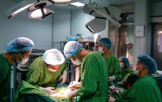 Vụ Tai Nạn Thương Tâm: Trẻ Nhỏ Bị Chó Cắn Nghiêm Trọng Nhập Viện