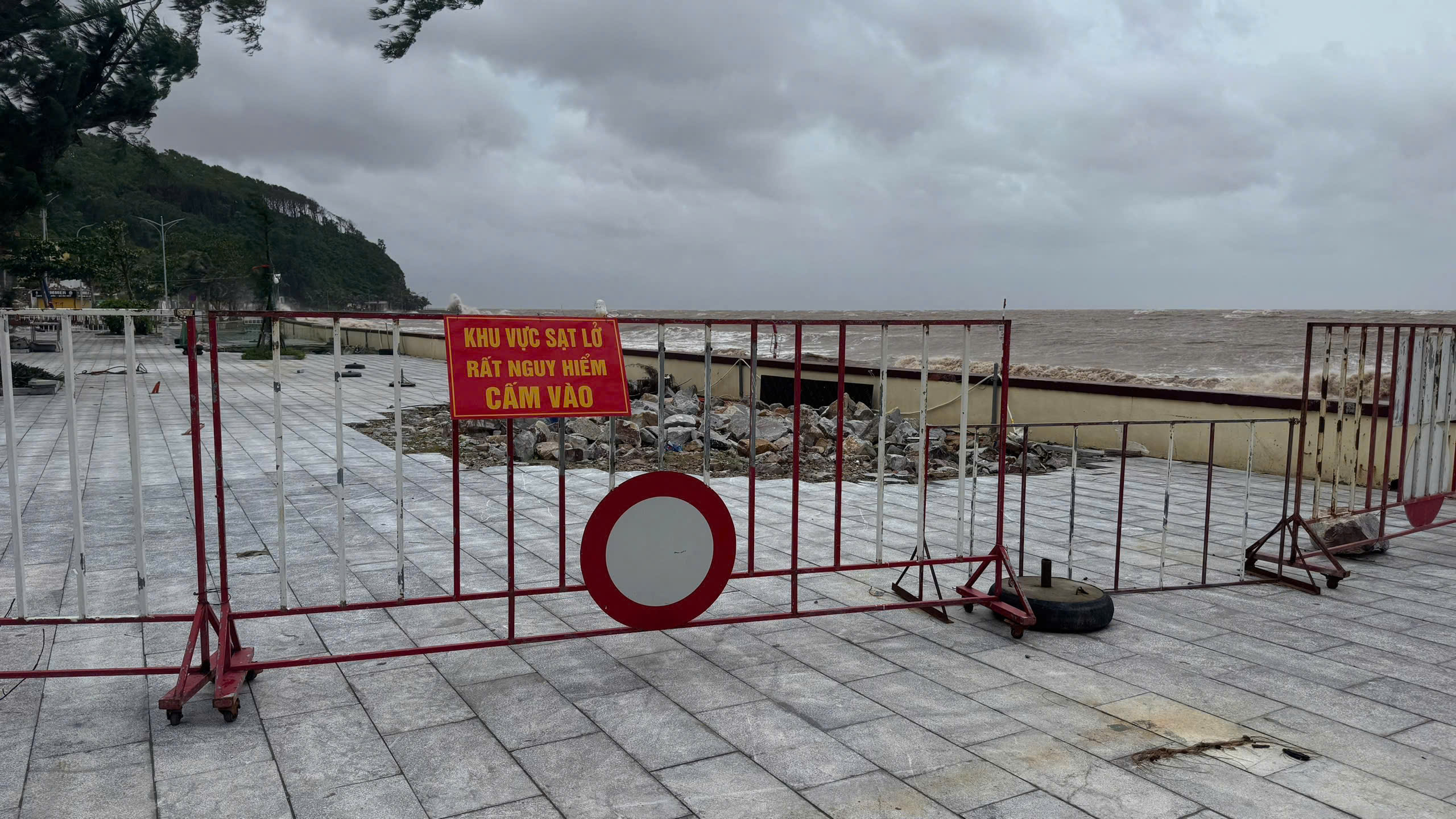 Các Tỉnh Thành Phải Chuẩn Bị Ứng Phó Với Áp Thấp Nhiệt Đới